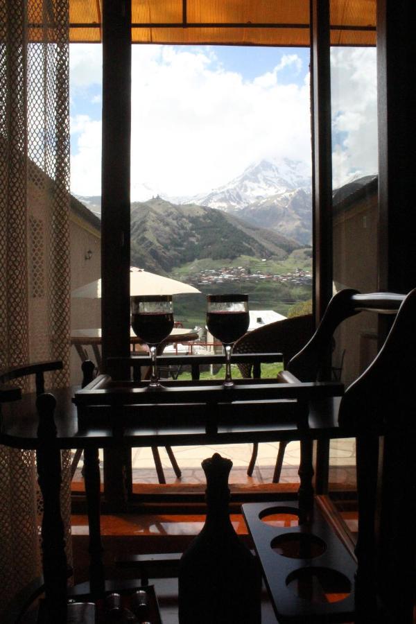 מלון Golden Star Kazbegi מראה חיצוני תמונה